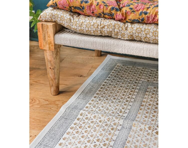 Carpet 47x71 inches Palla