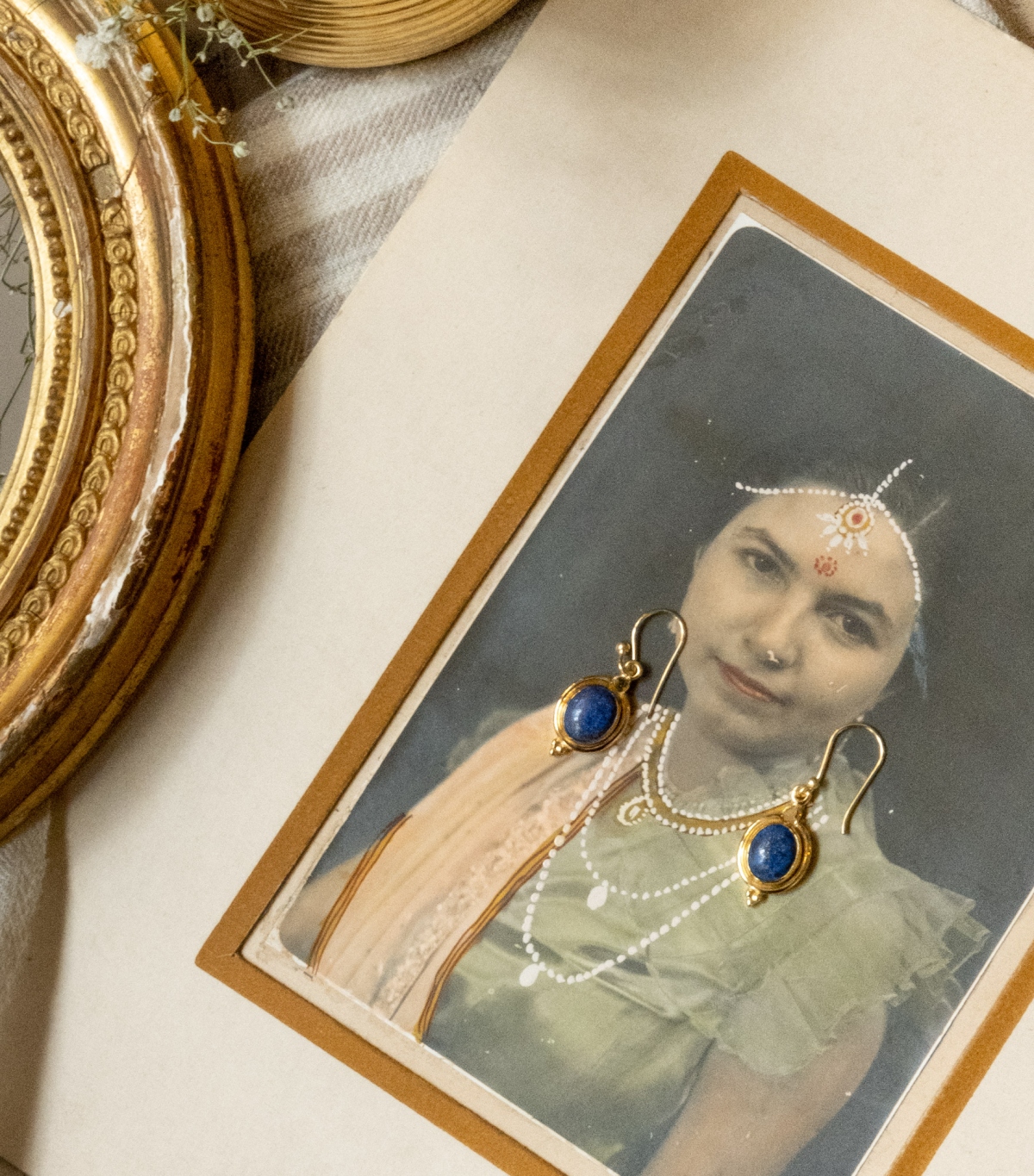 Earrings with lapis lazuli