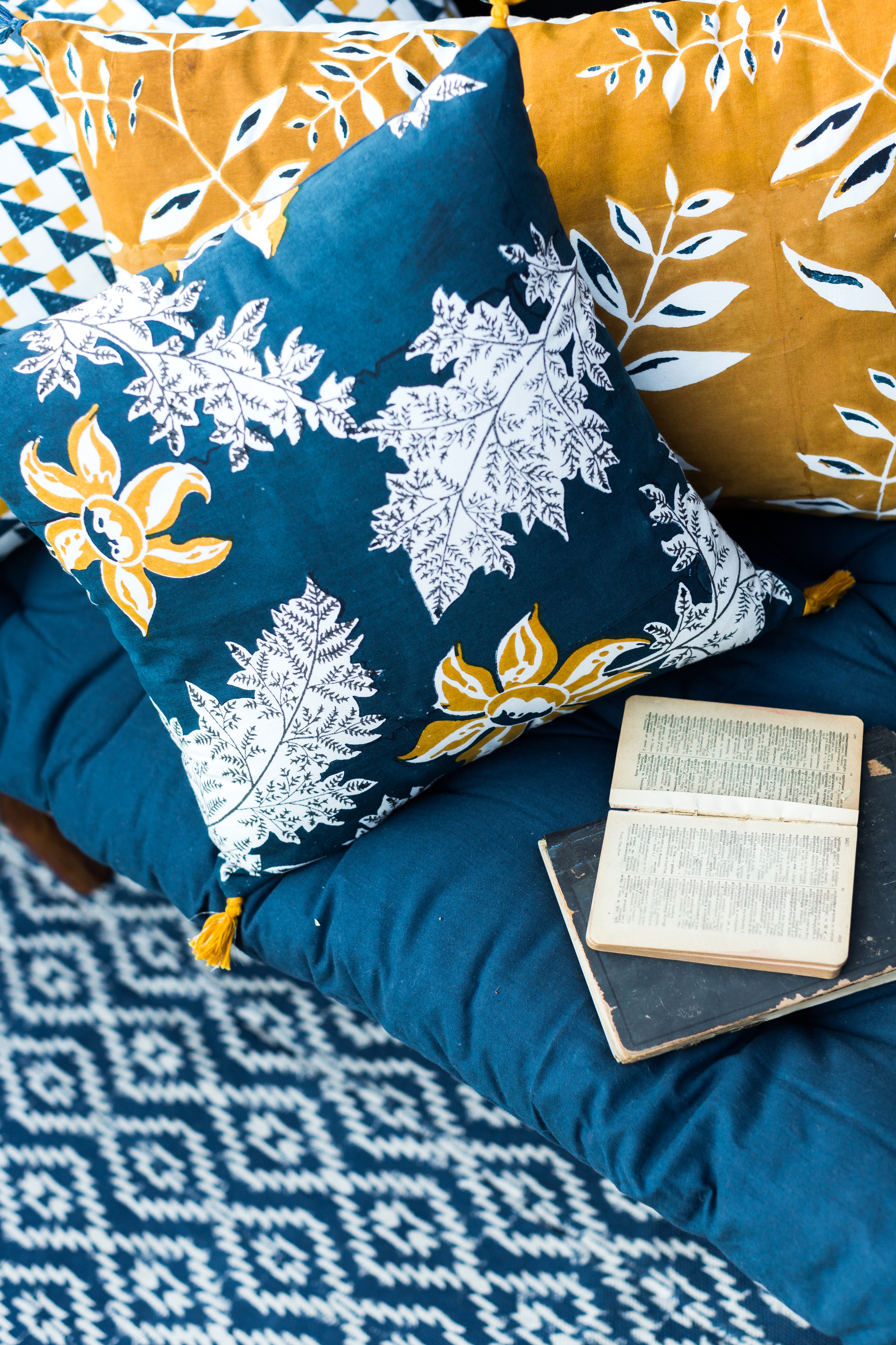cushion cover jamini