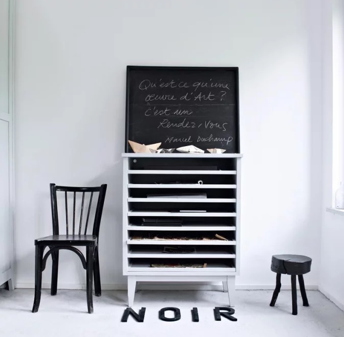 deco with a black and white theme