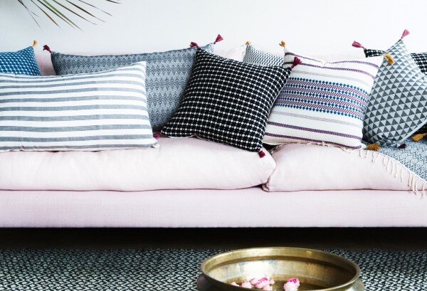Graphic chic color theme : black and white