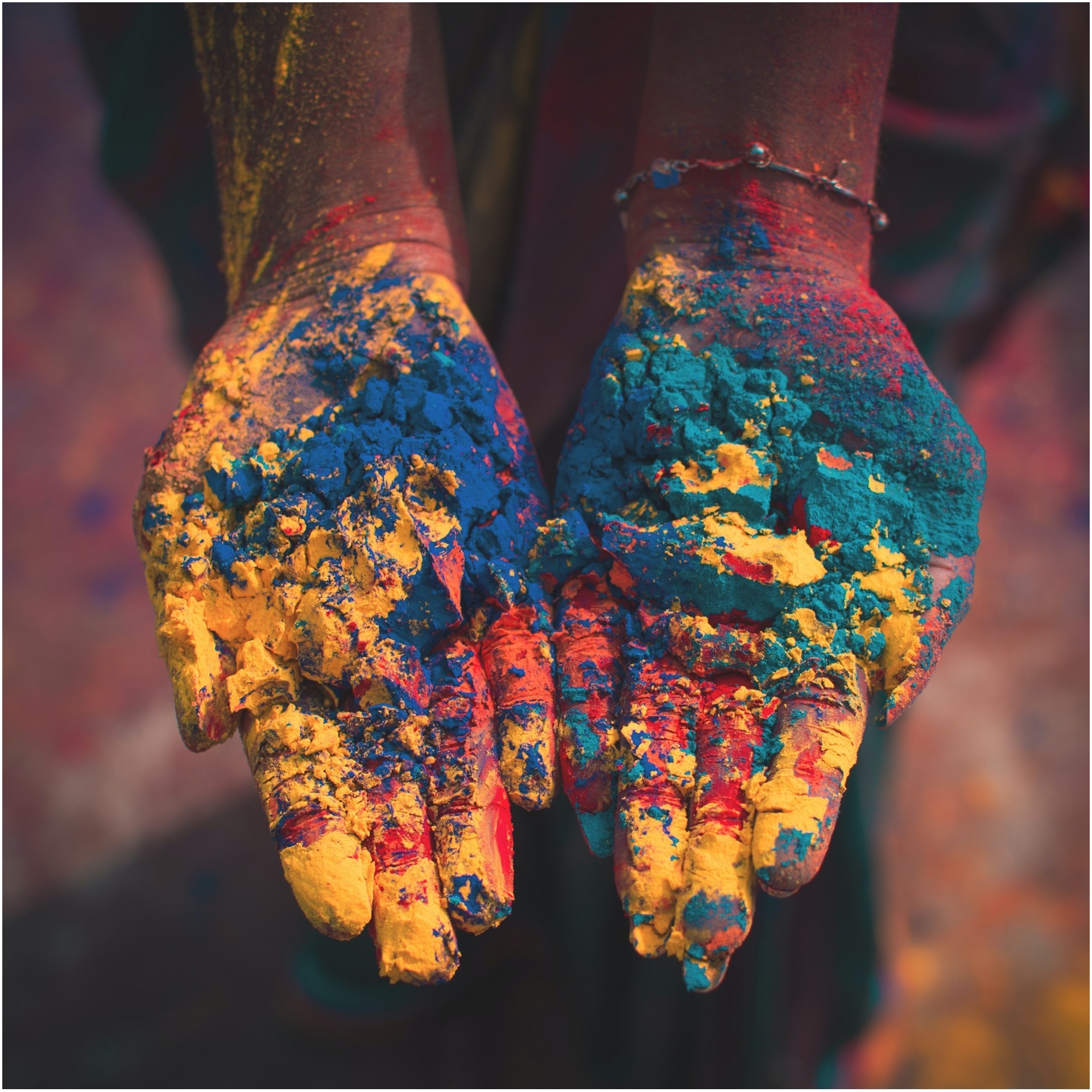 Here are our 5 must-have wellness tips to celebrate color & spring